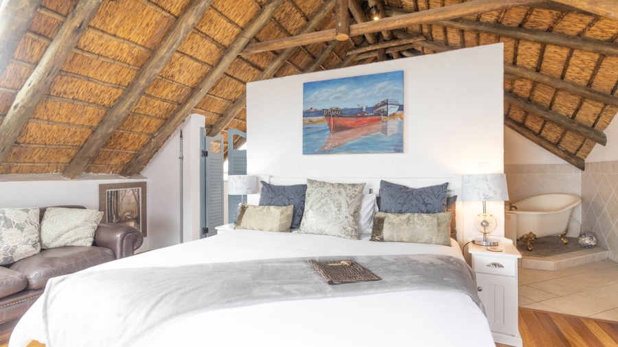5 Bedroom Property for Sale in Paternoster Western Cape